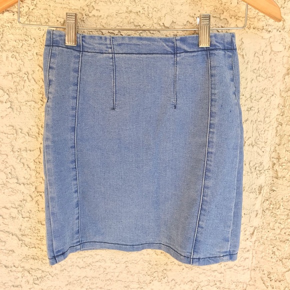 Brandy Melville denim skirt - Picture 1 of 4